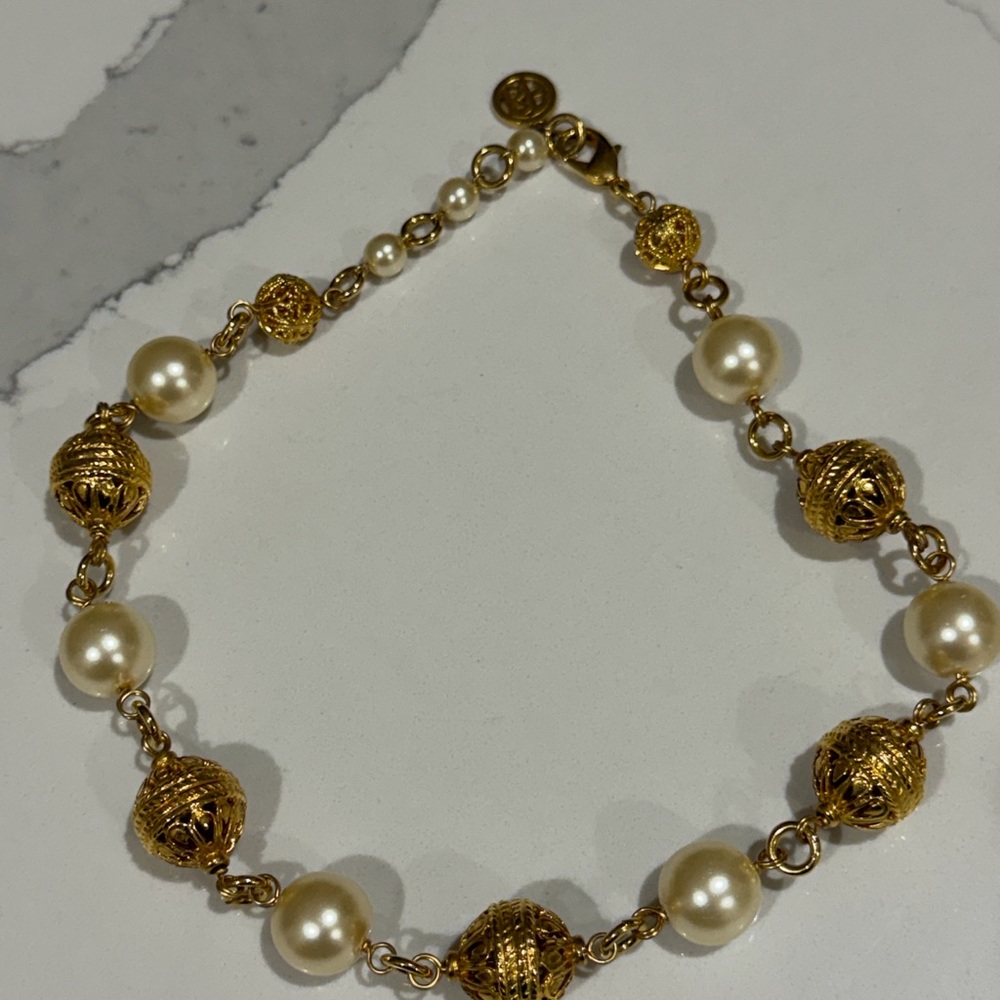 Ben-Amun Elegant Gold and Pearl Necklace